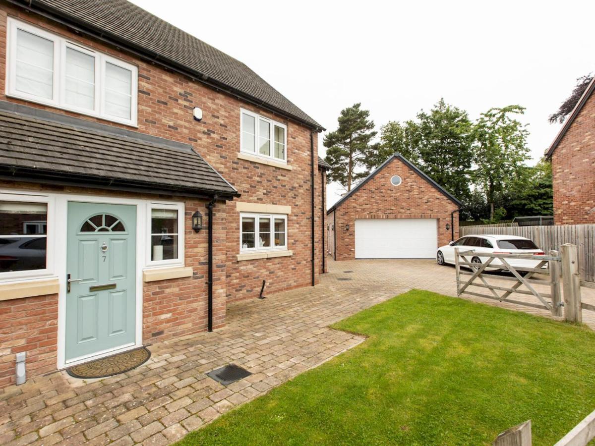 Pass The Keys Superb Space In The Idyllic Village Of Loppington Shrewsbury Exteriör bild
